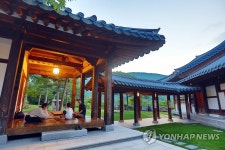 고풍스런 운암정