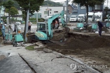 일본 홋카이도 강진 사망자 최소 16명…아베 절전 당부