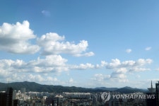 파란 하늘 구름 둥실둥실