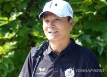 축사하는 김영찬 이사장