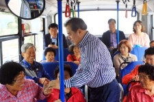 [전남소식] 곡성군수, 천원 버스 타고 추석민심탐방