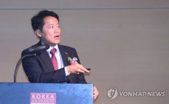 창업 지원 성과 설명하는 공정식 센터장