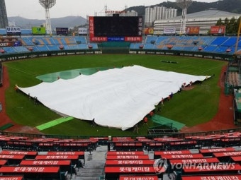 프로야구 사직 kt-롯데 경기 우천취소…내달 10일 더블헤더