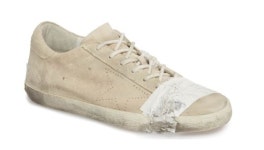 가난이 패션이냐…59만원짜리 닳아빠진 명품운동화 논란