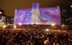 美시카고 유명 건축물 벽에 세계 최대 디지털 조명쇼 첫선