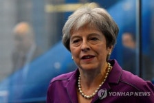 메이 총리 브렉시트 이후 이민정책, 국적보다 기술에 초점