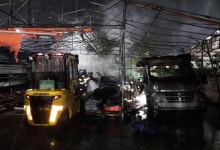 울산 남구 천막사에 불…8천400만원 재산피해