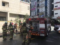 전주 효자동 모텔 불…투숙객 20명 연기흡입(종합)
