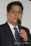 인사말하는 김영준 원장