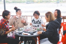 밥블레스유 이영자 친한 사람들과 함께해 마음껏 먹는다