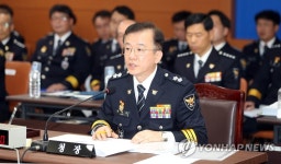 답변하는 김원준 강원지방경찰청장