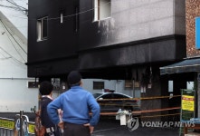 불이 난 김해 원룸 건물