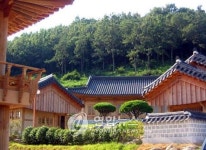 김영록 전남지사, 비효율 논란 한옥공관 나와 아파트 이사
