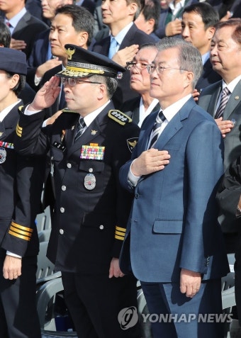 문 대통령과 민갑룡 경찰청장