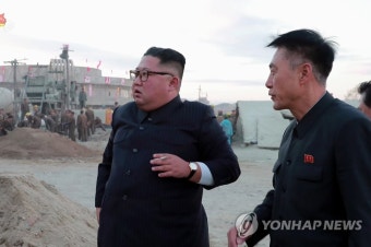 김정은, 원산 관광지구 건설현장 시찰