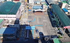 잘 정비된 세종시 전통시장 주차장