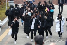 지진 악몽 포항지역 수능 무사히 끝났다…가족들 고생했다