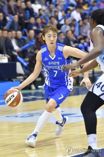 여자농구 '양강' 우리은행-KB, 16일 시즌 첫 맞대결