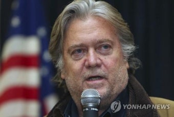 트럼프 전 '책사' 극우 배넌, 헝가리서 유럽 정계 흔들기 모색