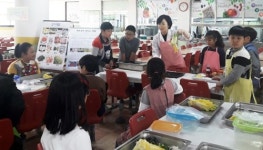 가족, 불우이웃과 나눠요…광주 학교마다 김장 체험 교육