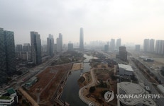 중국발 황사…미세먼지 가득 찬 인천 송도