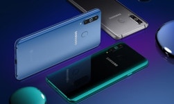 삼성 첫 홀 디스플레이 갤럭시A8s 중국서 공개