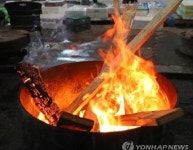 전북 바람 불어 쌀쌀…전주·김제·완주에 옅은 안개