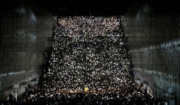 사진작품 60여 점으로 생각하는 민주주의와 평화