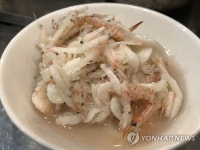 인천 소래포구서 영업신고 없이 젓갈 판매한 상인 13명 적발