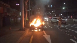 서울 월곡역 앞 달리던 승용차서 화재…인명피해 없어