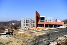 원주 추모공원 화장장·봉안당 명칭…하늘나래원·휴(休)마루