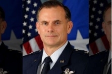 中 5G 지배하면 세계가 위험 전직 美NSC 장성 주장