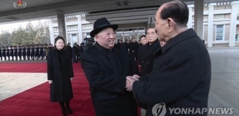 김정은 베이징 방문 이틀째…시진핑 재회동·현장 시찰