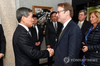 미국 의회 코리아스터디 그룹 대표단 만난 정경두 장관