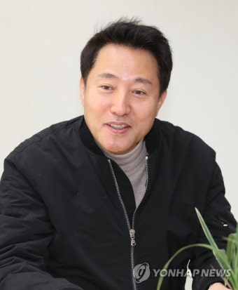 오세훈 전 시장, 동부고용복지센터 방문