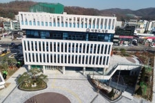 분당 서현도서관 개관…성남 14번째 공공도서관