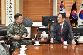 합참의장, 성우회·향군 방문…