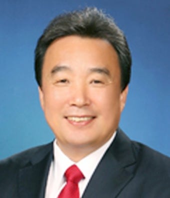 동국대 19대 총장에 윤성이 교수 선임