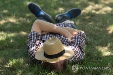 유럽보다 53분 덜 자는 스페인…시에스타 없애면 나아질까?