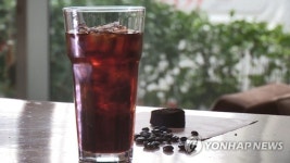 한겨울에 아이스 아메리카노 불티…따뜻한 날씨 덕분