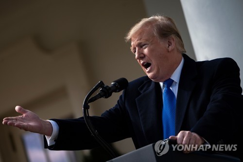 트럼프 대통령, 오바마 비난 가열... 쿠데타 주도 주장과 러시아 게이트 의혹 지속