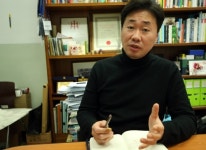 [톡톡 지방자치] 공동체 희망을 쏜다 창원 새뜰마을 새로운 실험