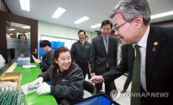 일학습병행 우수기업 방문한 이재갑 장관