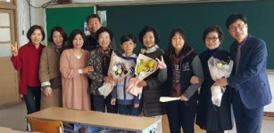 중학교 분교 입학한 만학 할머니들이 더욱 환영받은 이유는