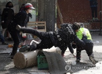 개포종합상가 명도집행 충돌