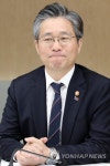 재생에너지 산업계 간담회 갖는 성윤모 장관