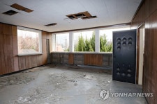 텅 빈 505보안부대 부대장실