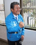양문석 후보, 도산면사무소 주변 걸어 다니며 지지호소