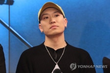 질문 듣는 개코