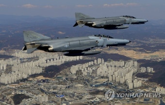 이왕근 공군참모총장, F-4E 팬텀 편대 지휘비행